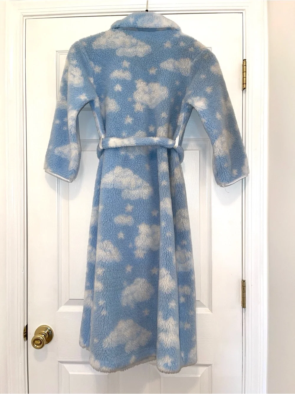 Cozy Cloud-Print Kids Robe in Light Blue and White - Plush Shawl Collar, size M